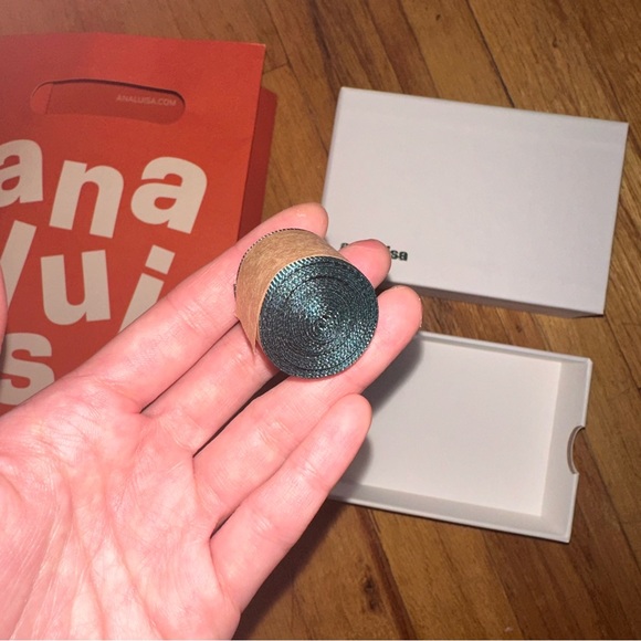 (3 for $15) Ana Luisa new gift bag & box set - Picture 4 of 7